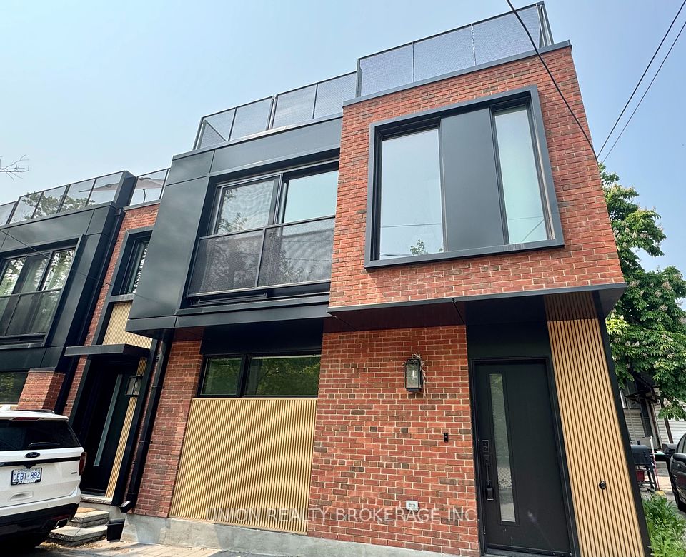 2137 Gerrard