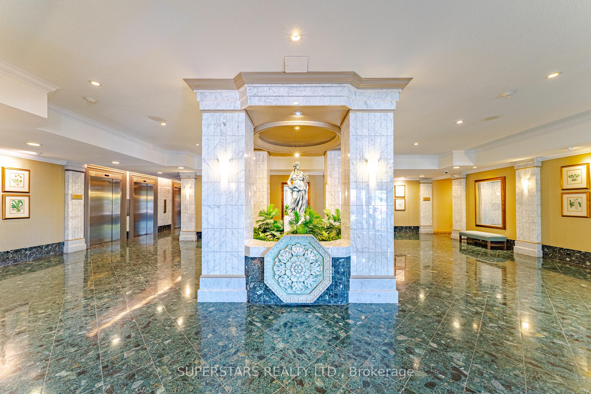 2 Bedrooms Condo at 20 Guildwood, Toronto For sale