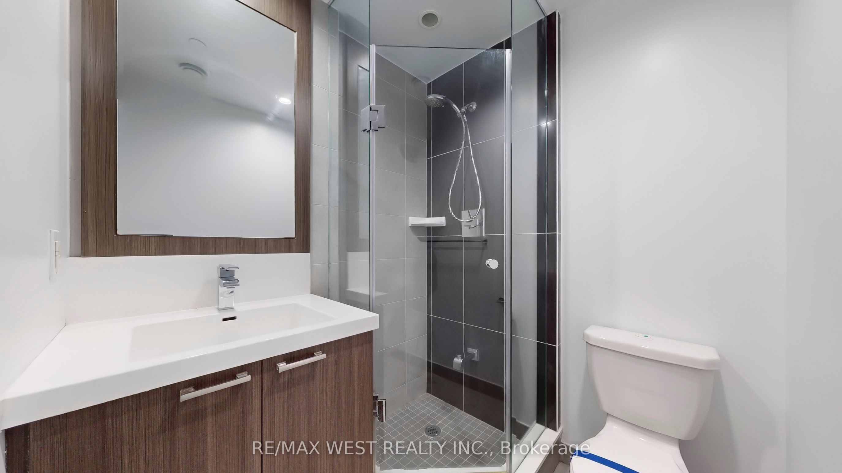 #1427 - 120 Harrison Garden Boulevard, Toronto, ON M2N 0C2