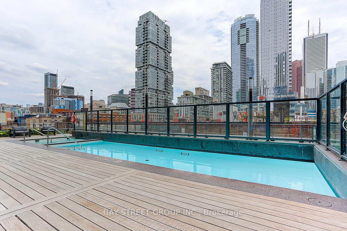 2 Bedrooms Condo at 99 John, Toronto For sale