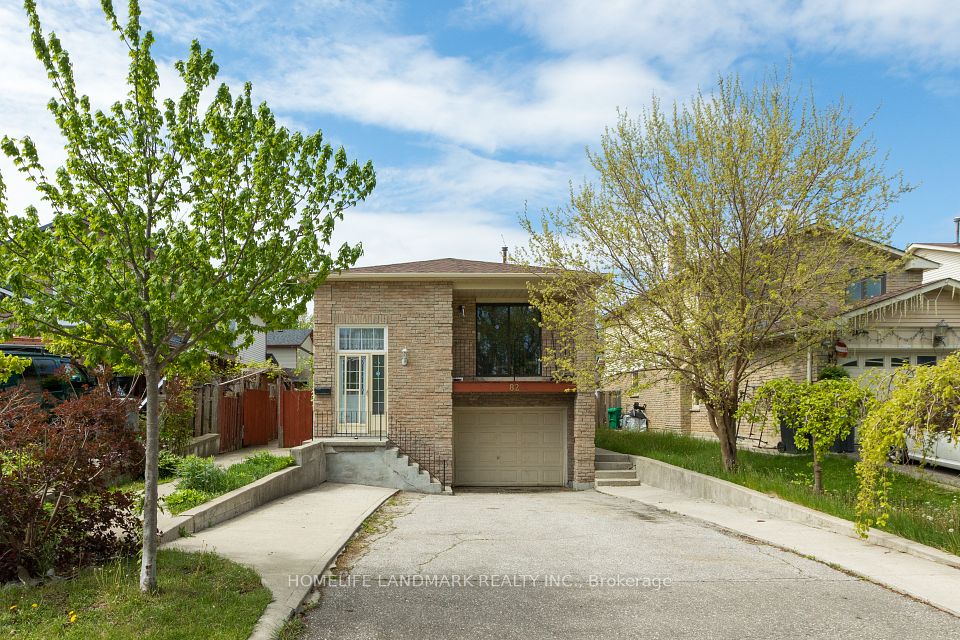 82 Dafoe Crescent, Brampton, ON L6Y 2L2