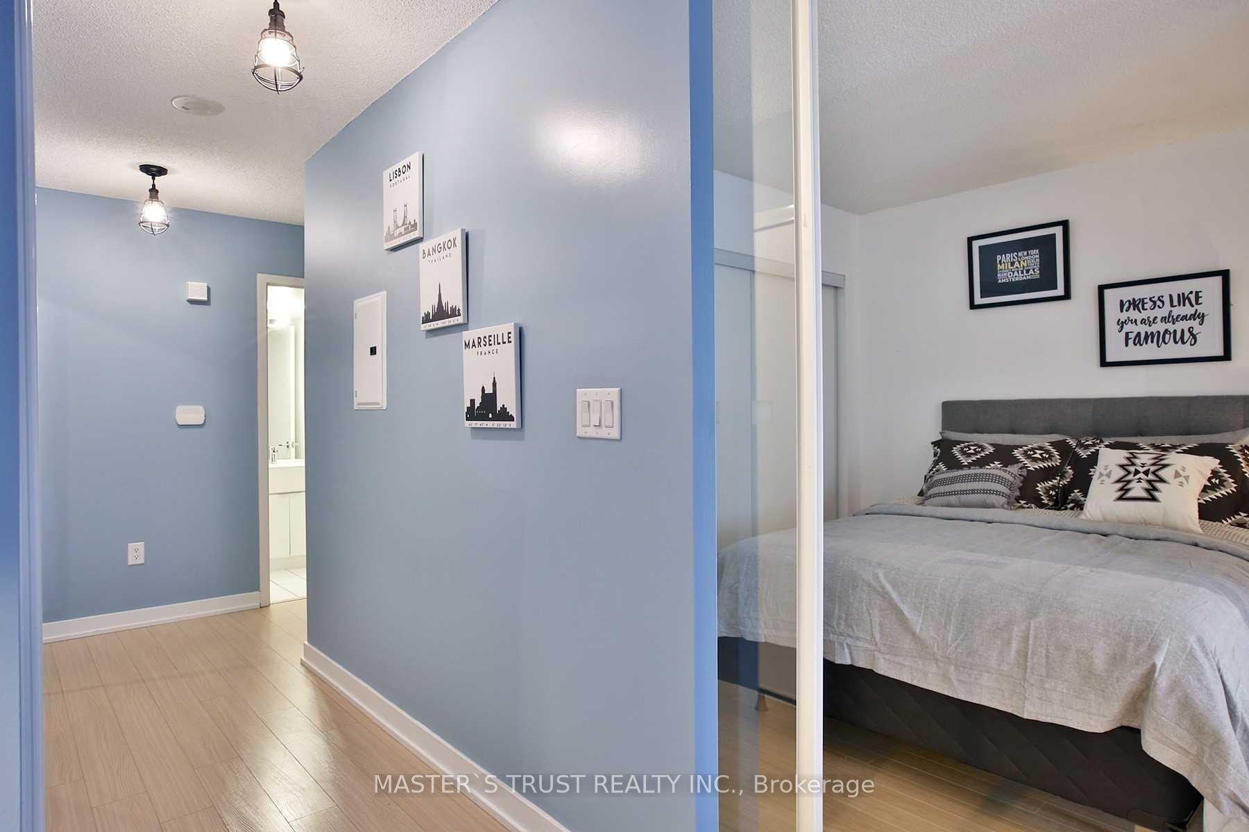 2 Bedrooms Condo at 21 Iceboat, Toronto For sale