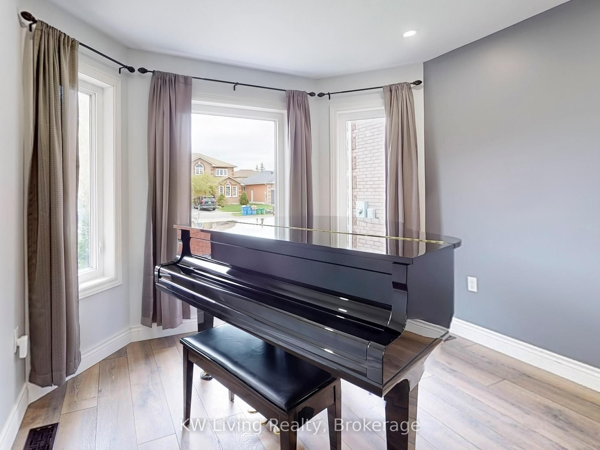 18 Amberview Drive