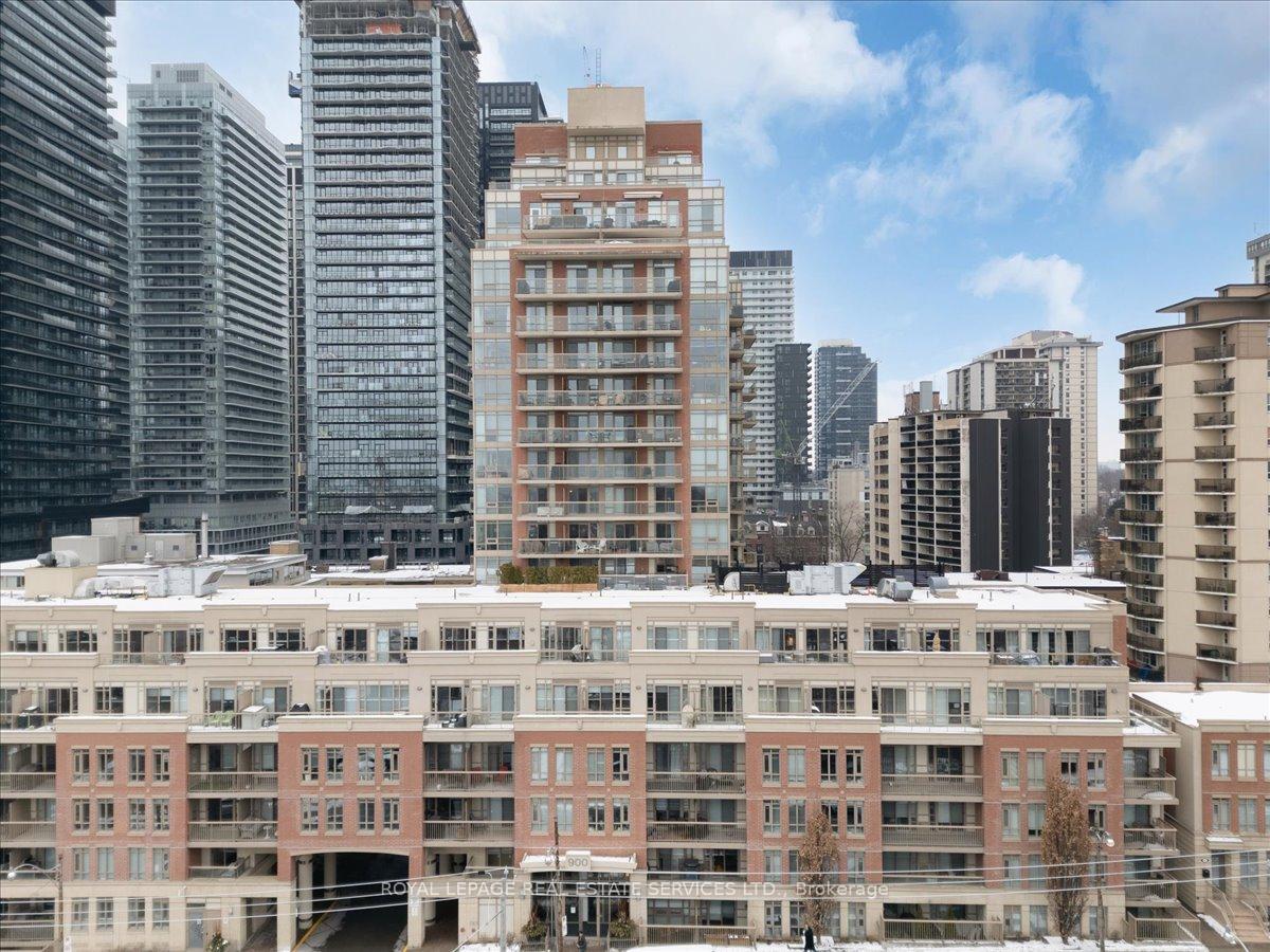 1 Bedroom Condo at 900 Mount Pleasant, Toronto For sale