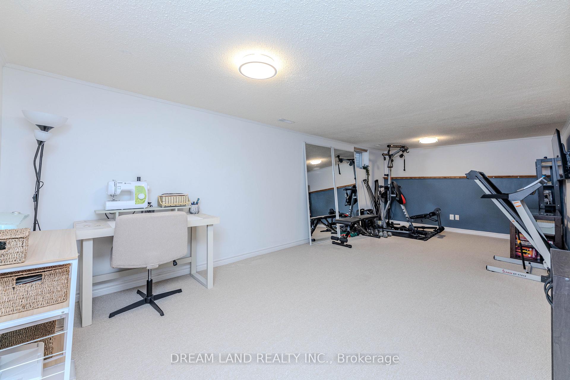 3 Bedrooms Condo at 653 Francis,  Burlington For sale
