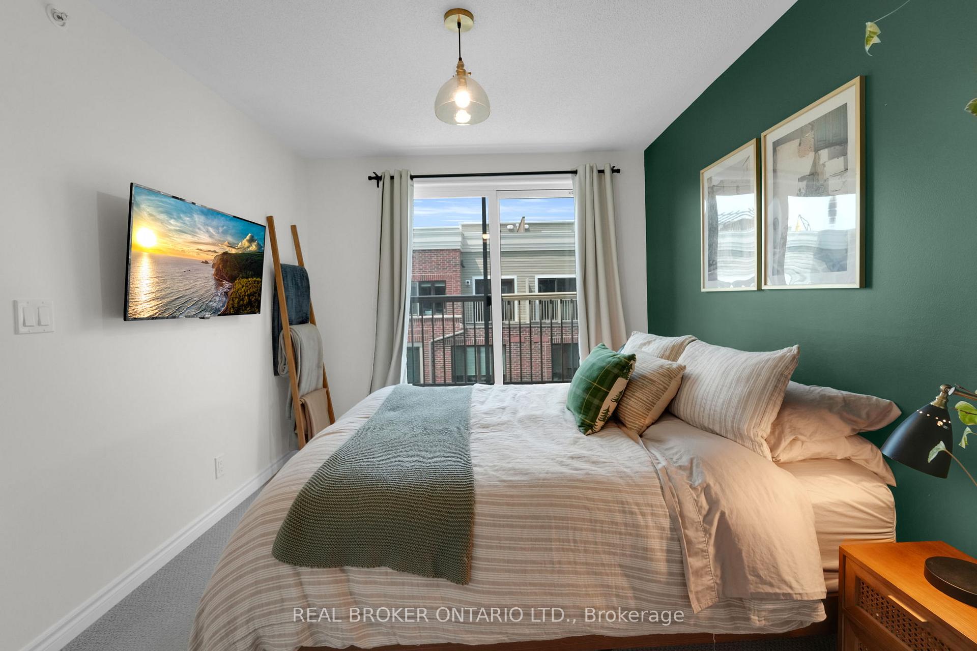 2 Bedrooms Condo at 100 Long Branch, Toronto For sale