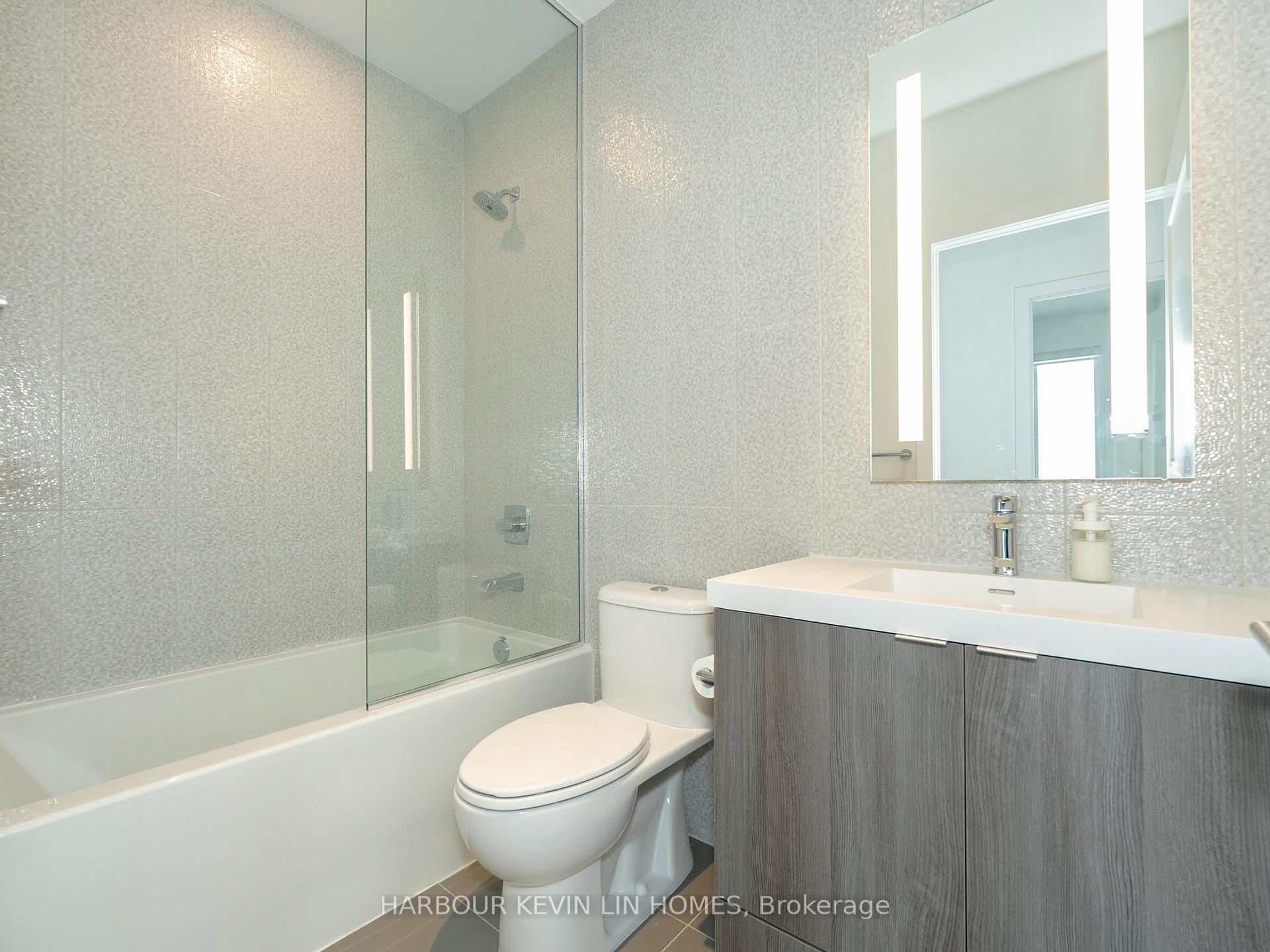 2 Bedrooms Condo at 575 Bloor, Toronto For sale