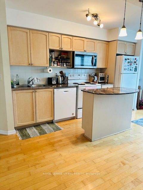 18 Yonge Street, #2205