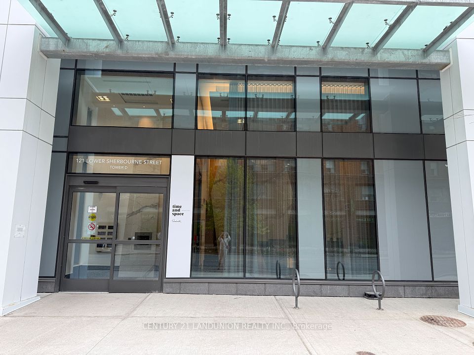 121 Lower Sherbourne