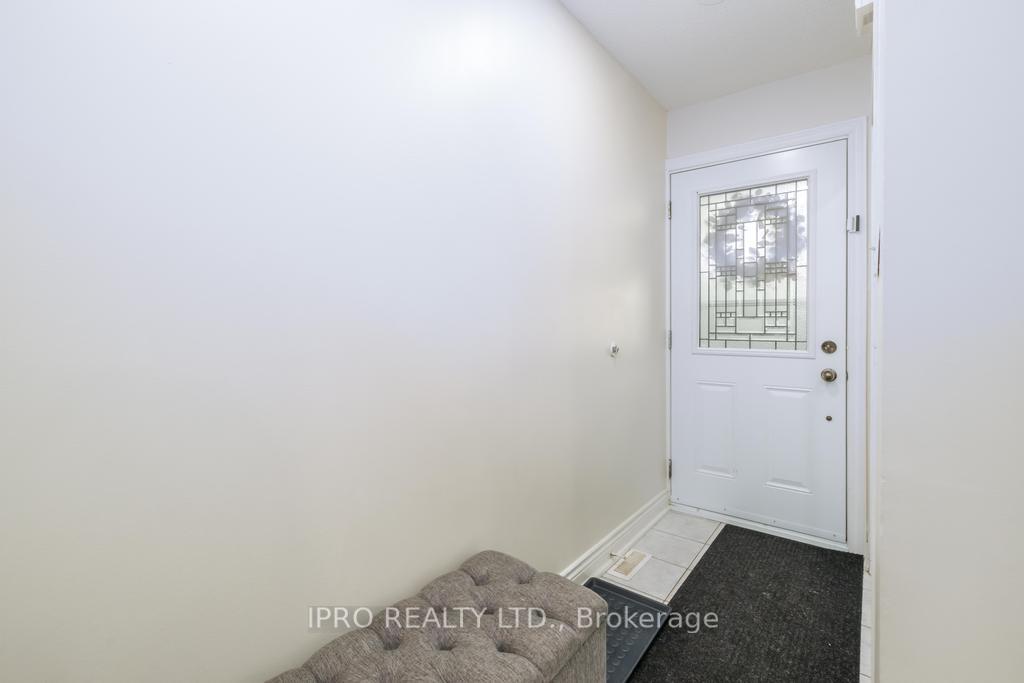 3 Bedrooms Condo at 23 Four Winds, Toronto For sale