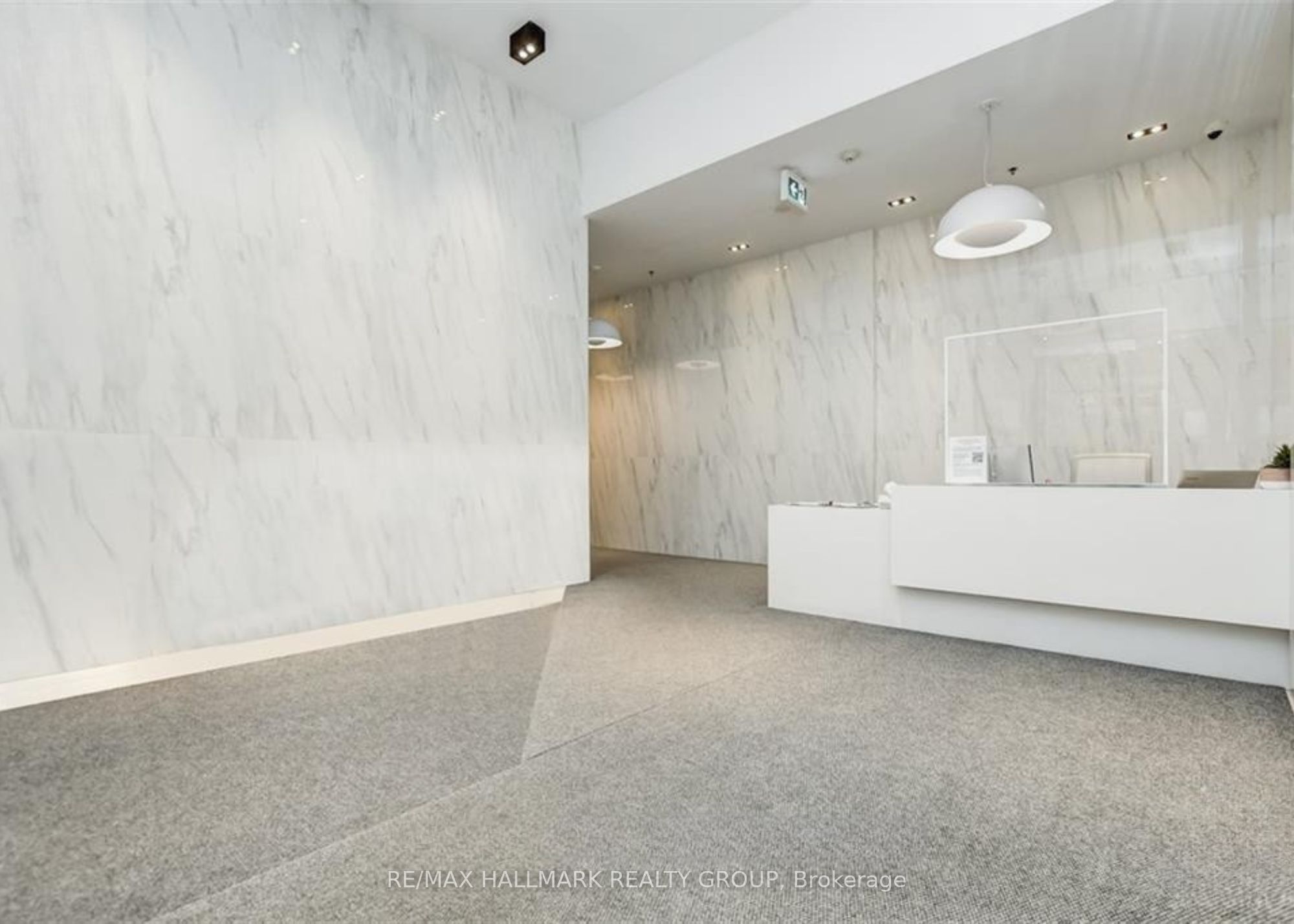 203 Catherine Street, #1704
