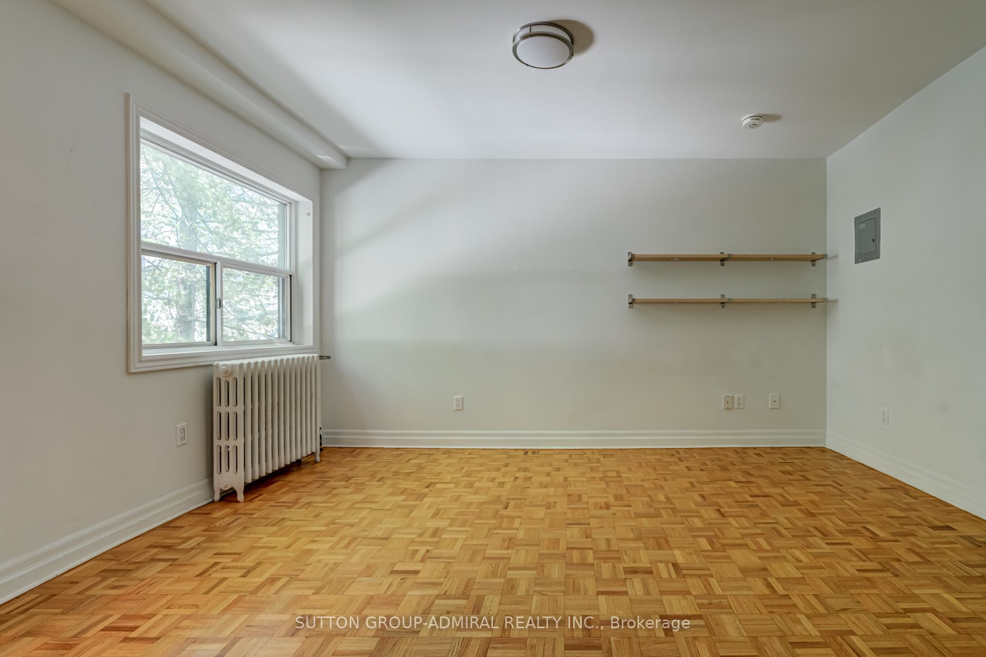 33 Maitland Street, #208