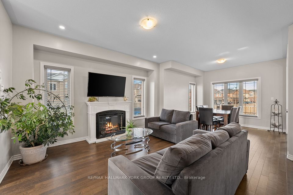 8 Pollock Avenue, Brock, ON L0K 1A0