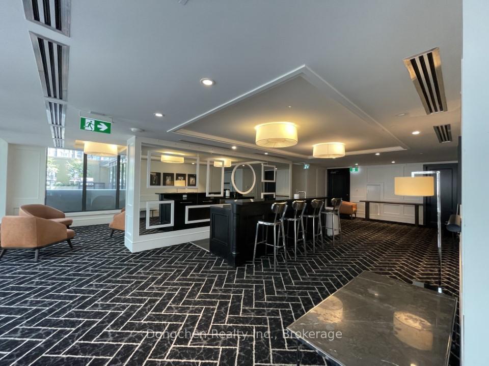 2 Bedrooms Condo at 955 Bay,  Toronto For sale