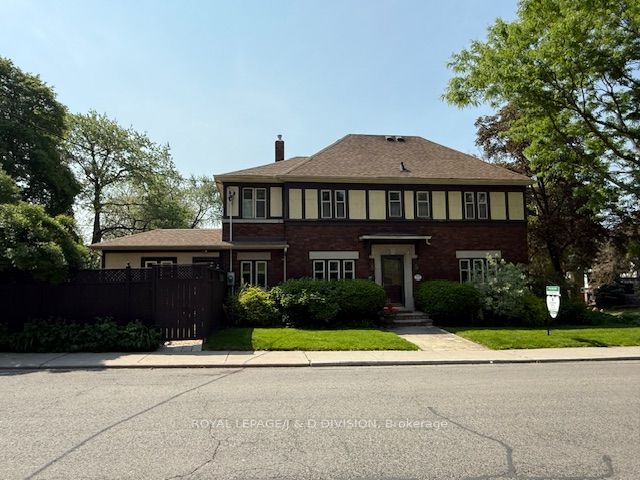 77 College View