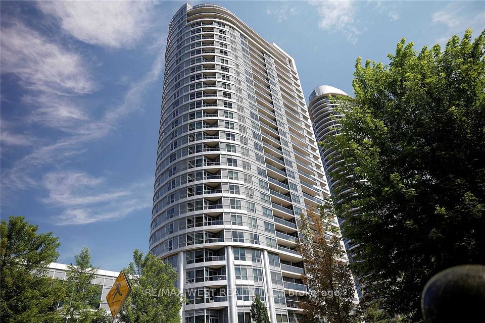 151 Village Green Square