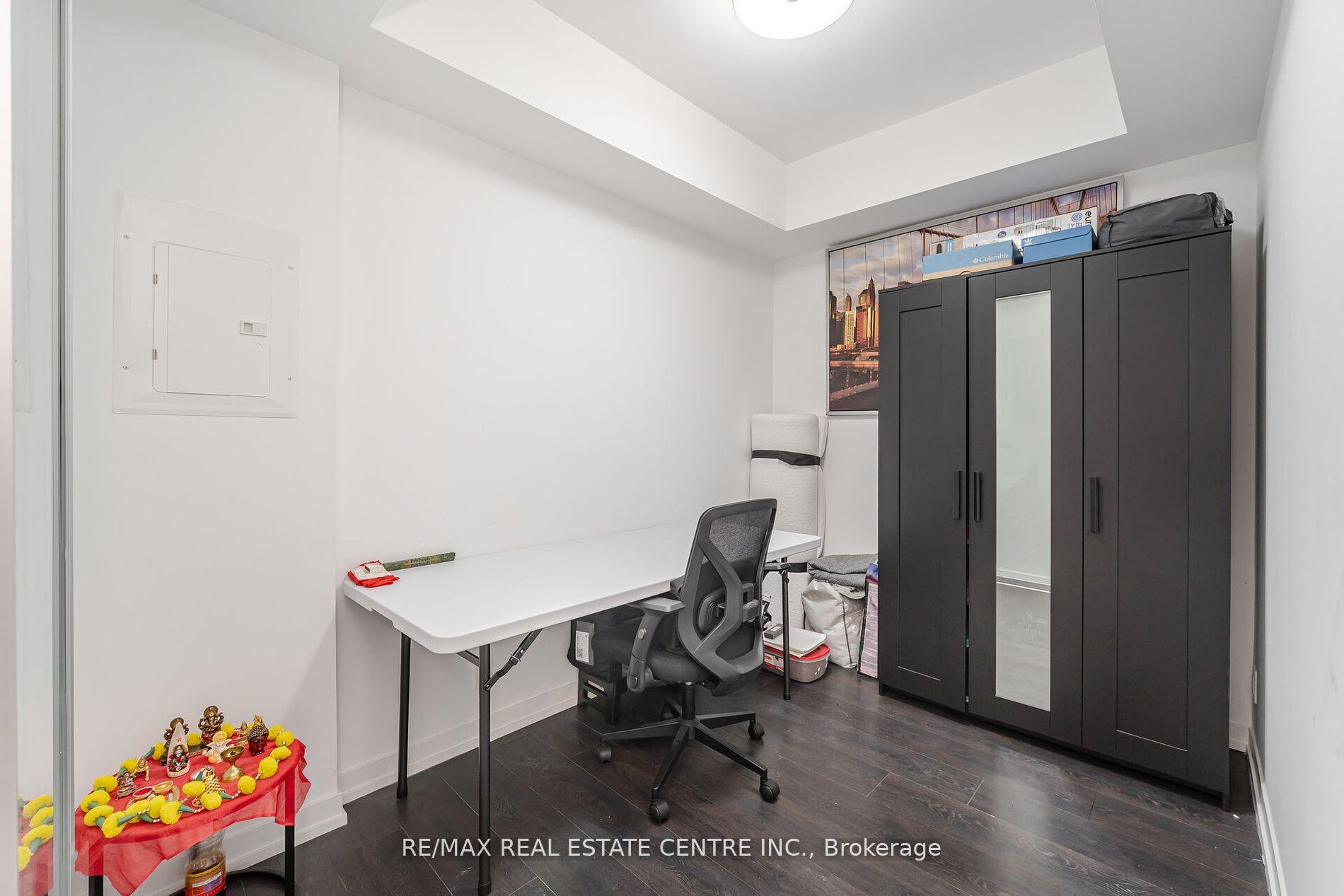 2 Bedrooms Condo at 55 Mercer,  Toronto For sale