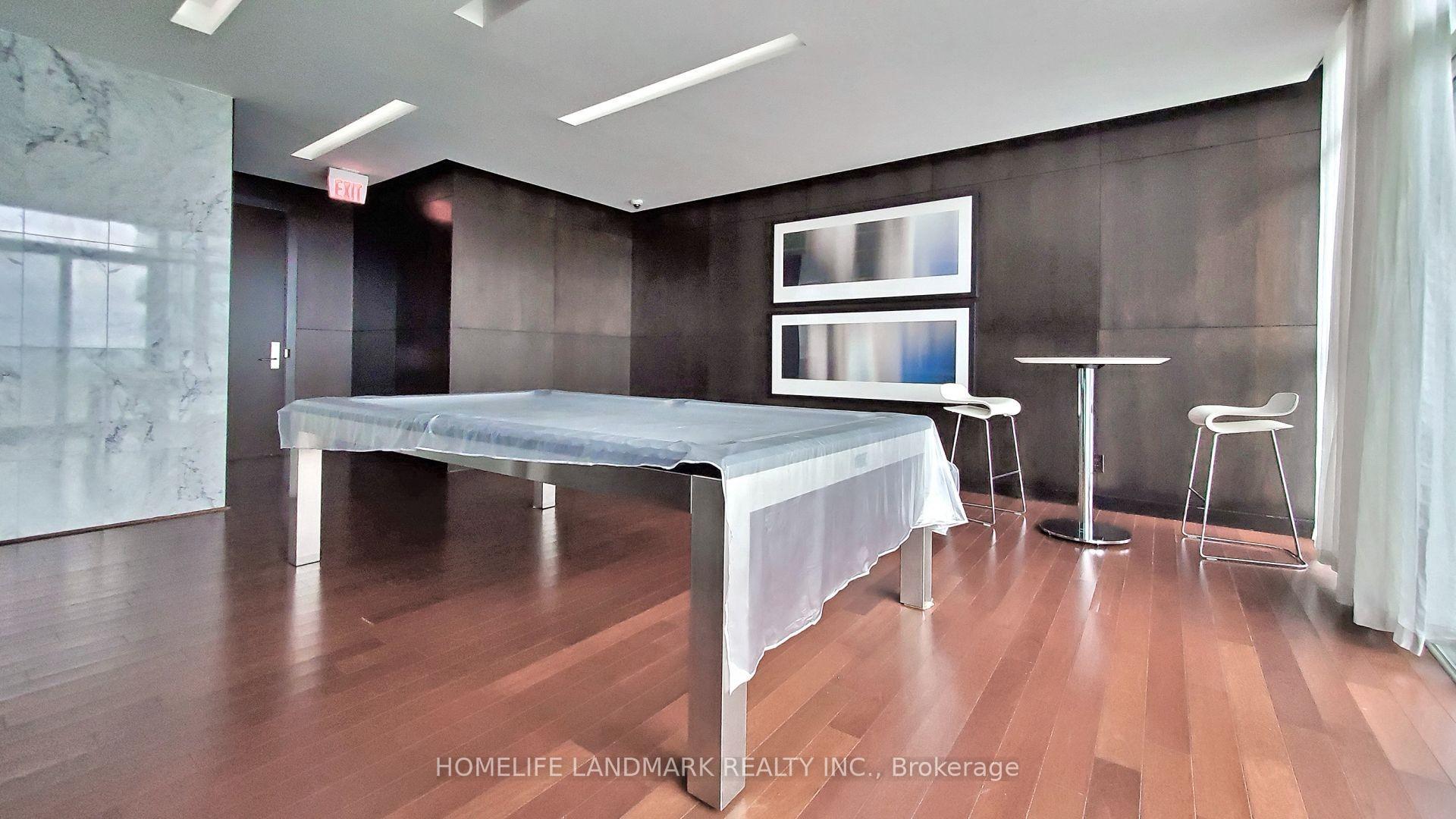 1 Bedroom Condo at 60 Absolute,  Mississauga For sale