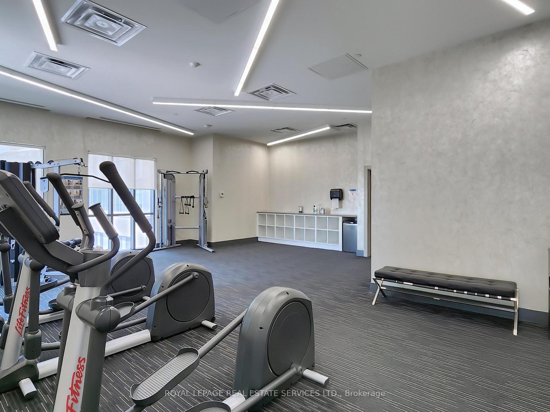 3 Bedrooms Condo at 5025 Four Springs, Mississauga For sale