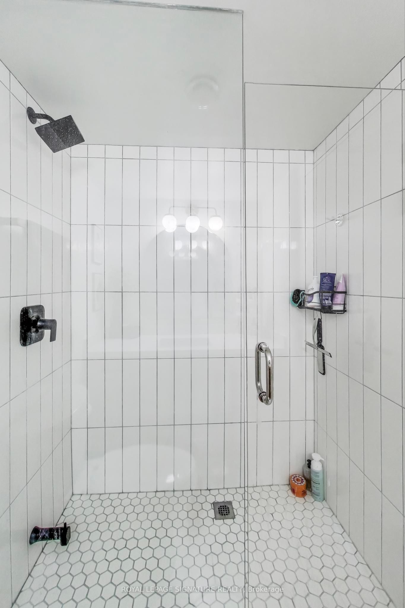 33 Elmhurst Avenue, #2107