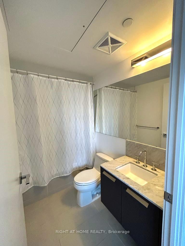 1 Bedroom Condo at 42 Charles, Toronto For sale