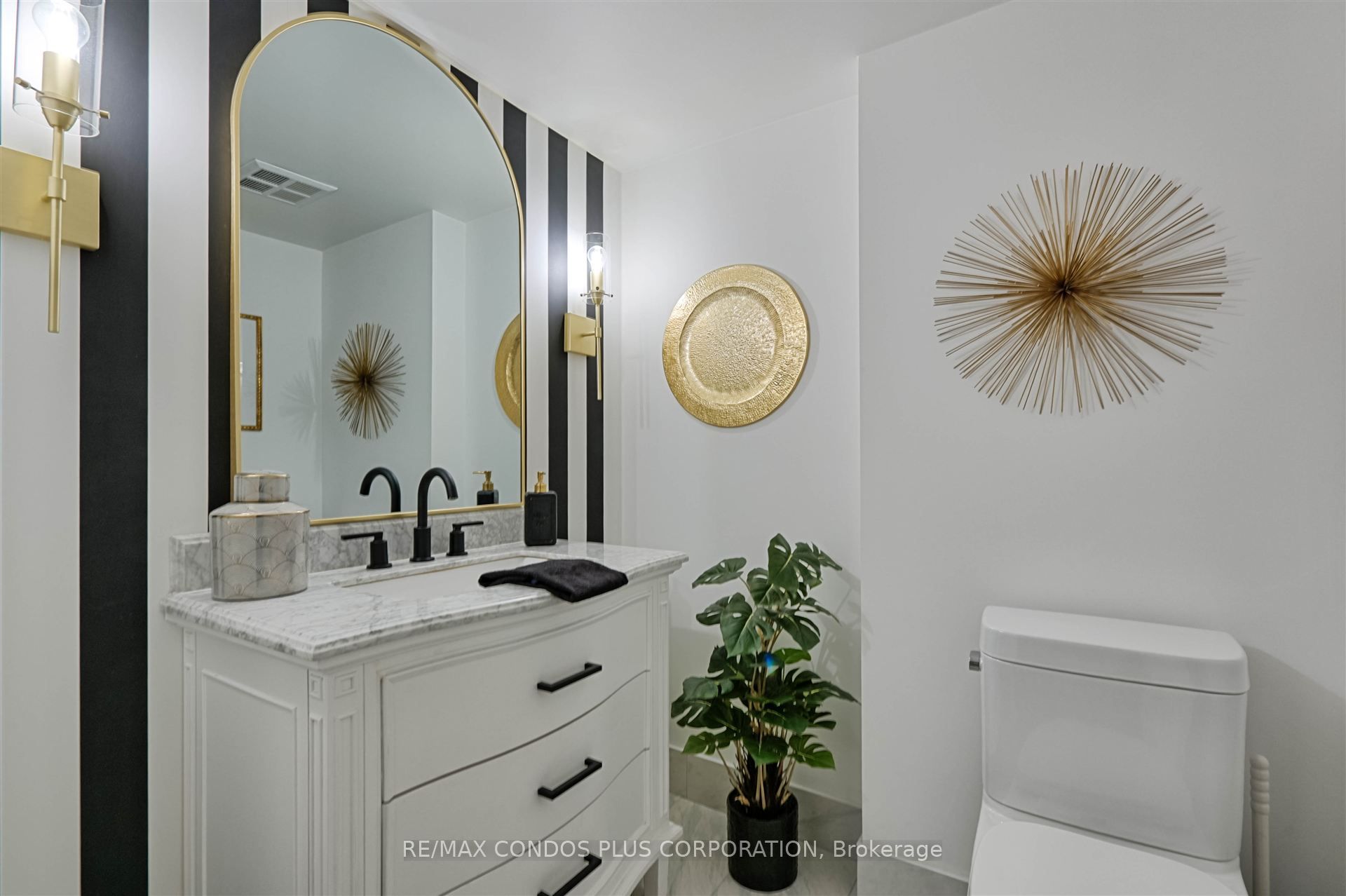 2111 Lake Shore Boulevard W, #912