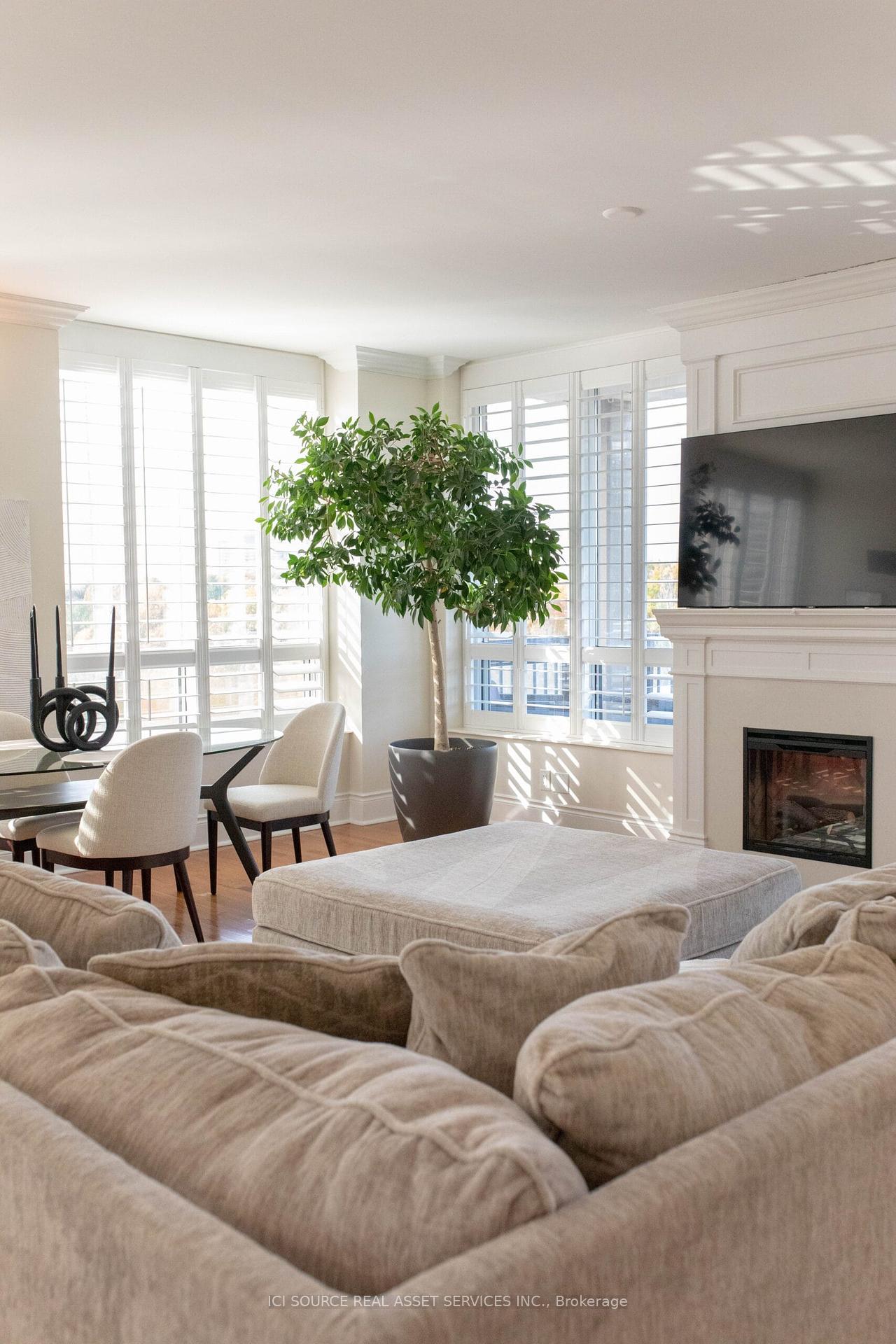 2 Bedrooms Condo at 1101 Leslie, Toronto For sale