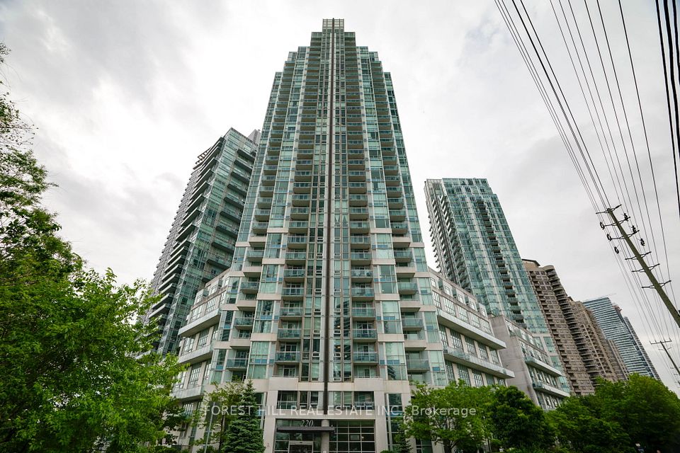 220 Burnhamthorpe