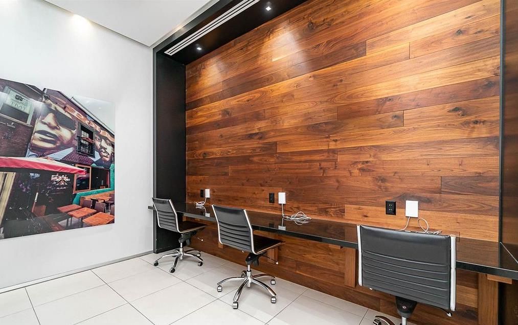 783 Bathurst Street 413