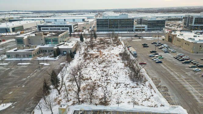 6405 Hurontario