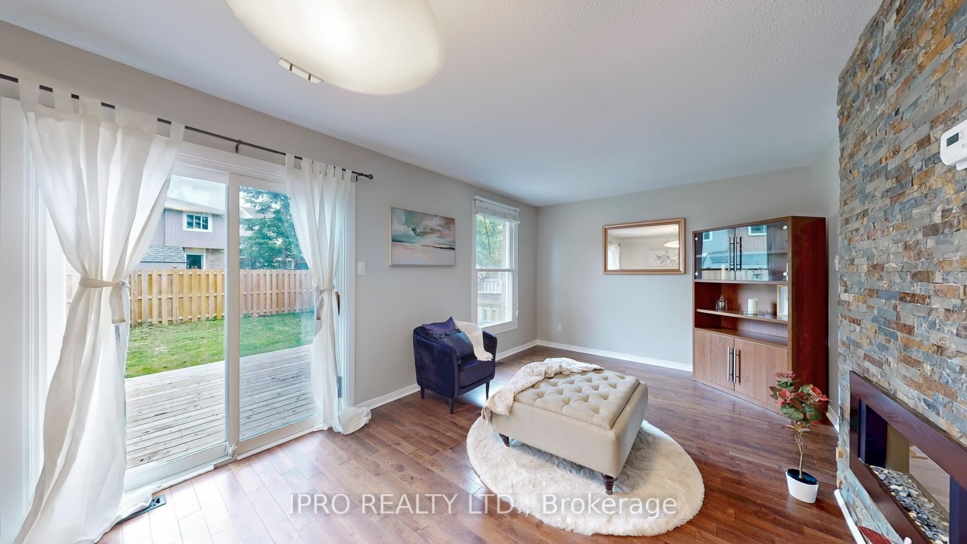 88 Christie Crescent