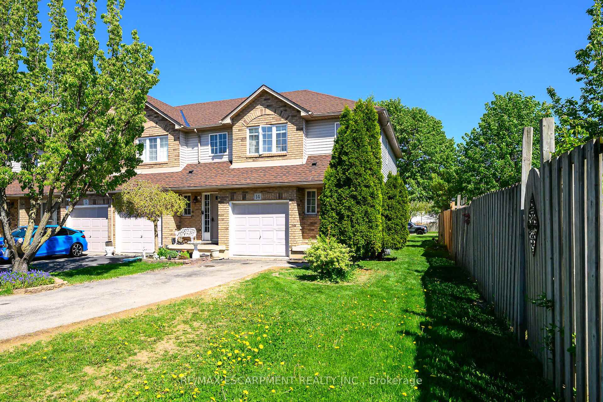 4 Bedrooms Condo at 134 Terni, Hamilton For sale