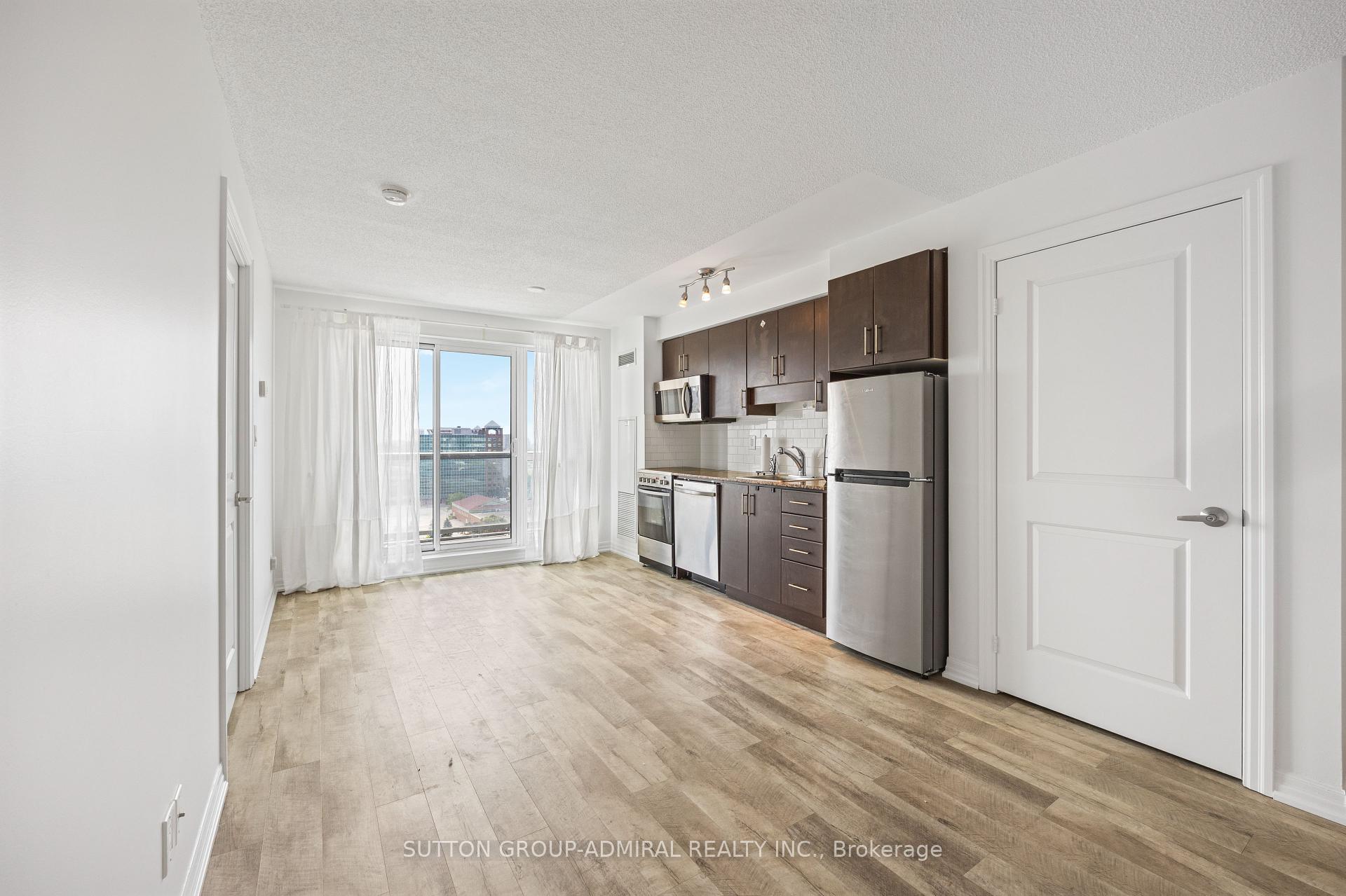 1 Bedroom Condo at 30 Herons Hill, Toronto For sale