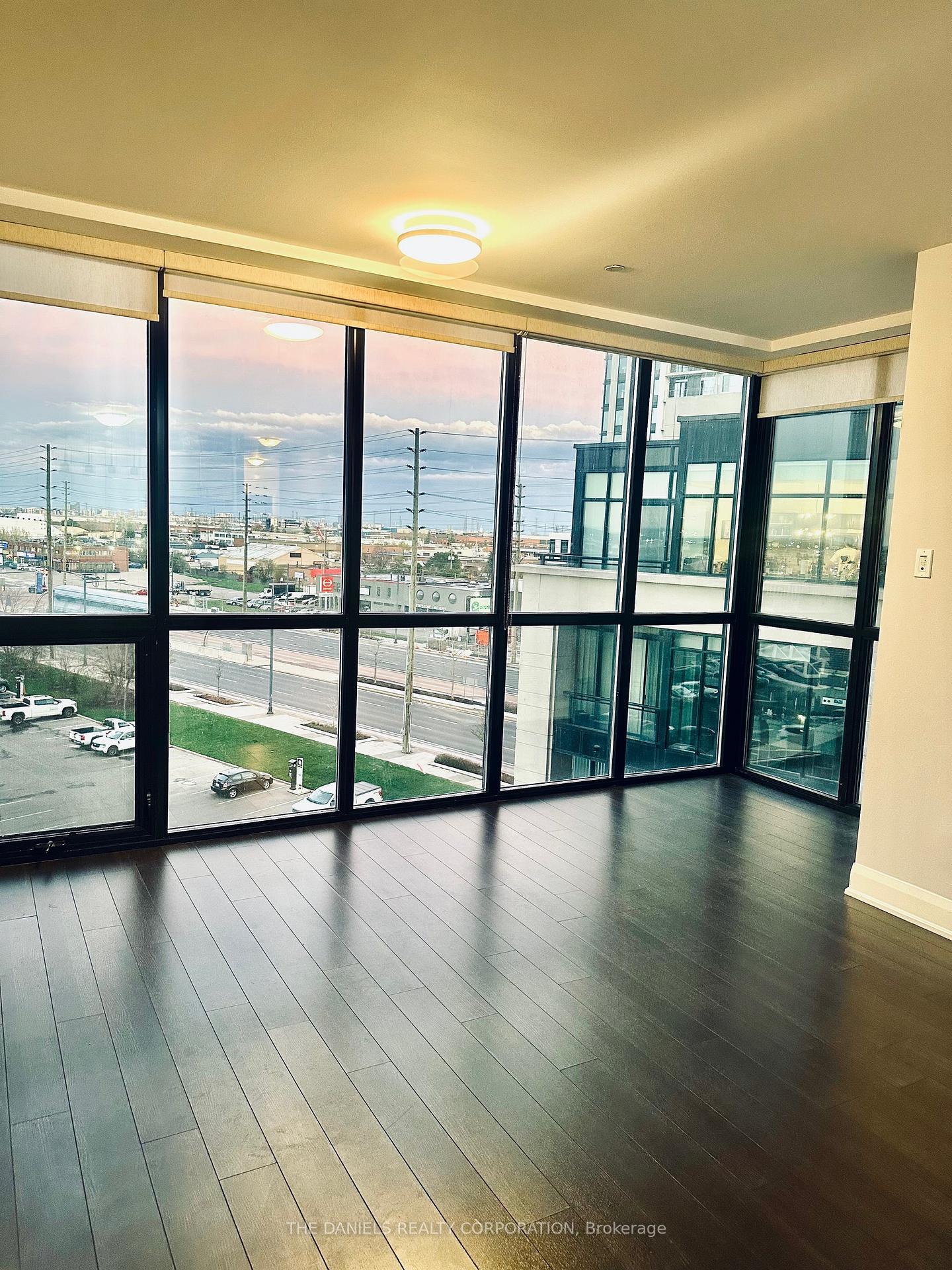 2 Bedrooms Condo at 2900 Highway 7,  Vaughan For sale