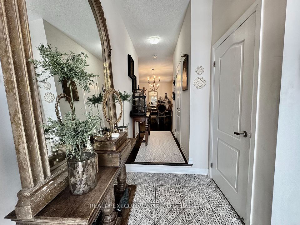 27 Jenkins Street, East Luther Grand Valley, ON L9W 7R2