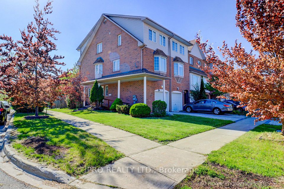 107 Sufi Crescent, Toronto, ON M4A 2X2