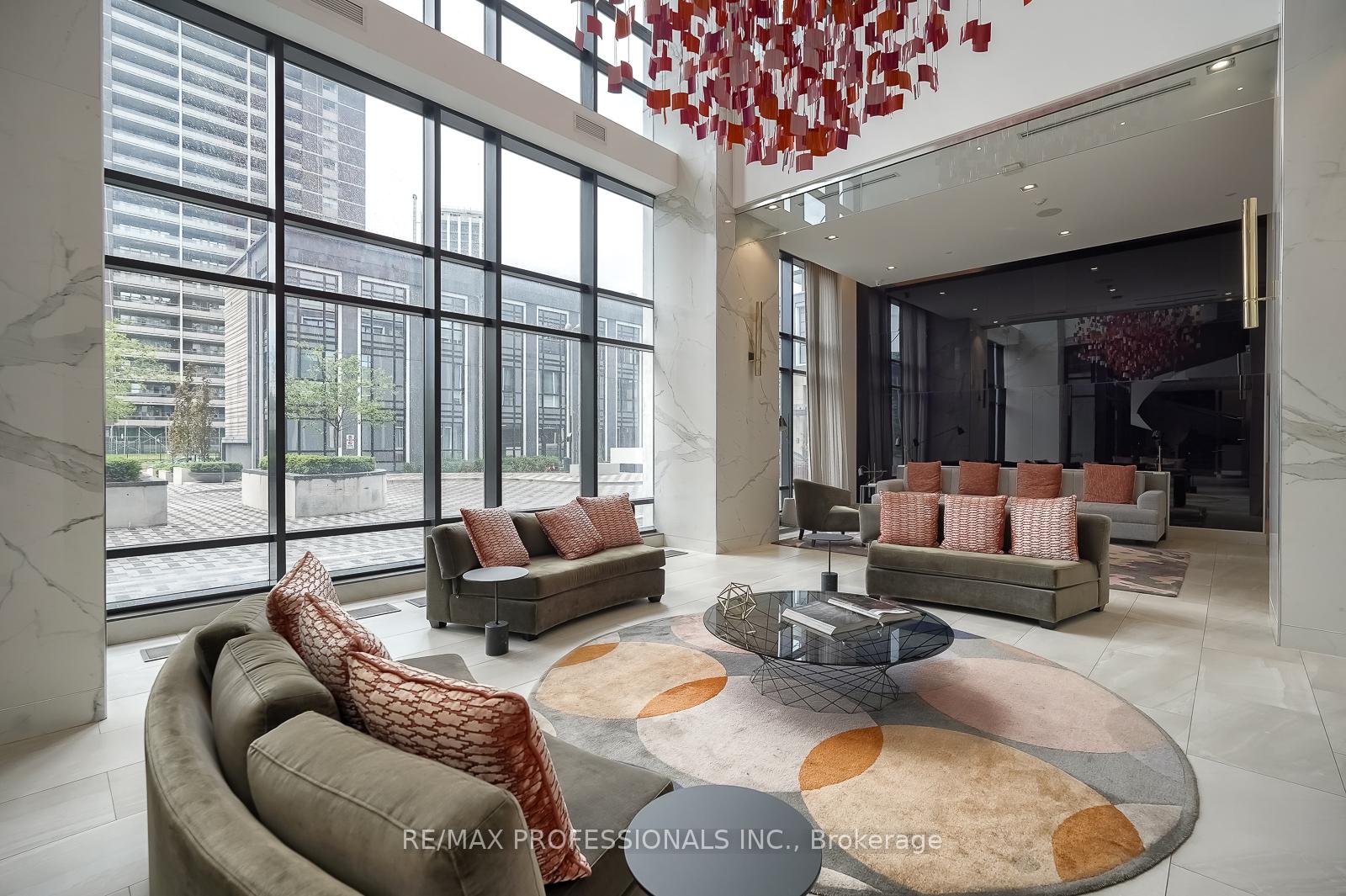 2 Bedrooms Condo at 5 Mabelle, Toronto For sale