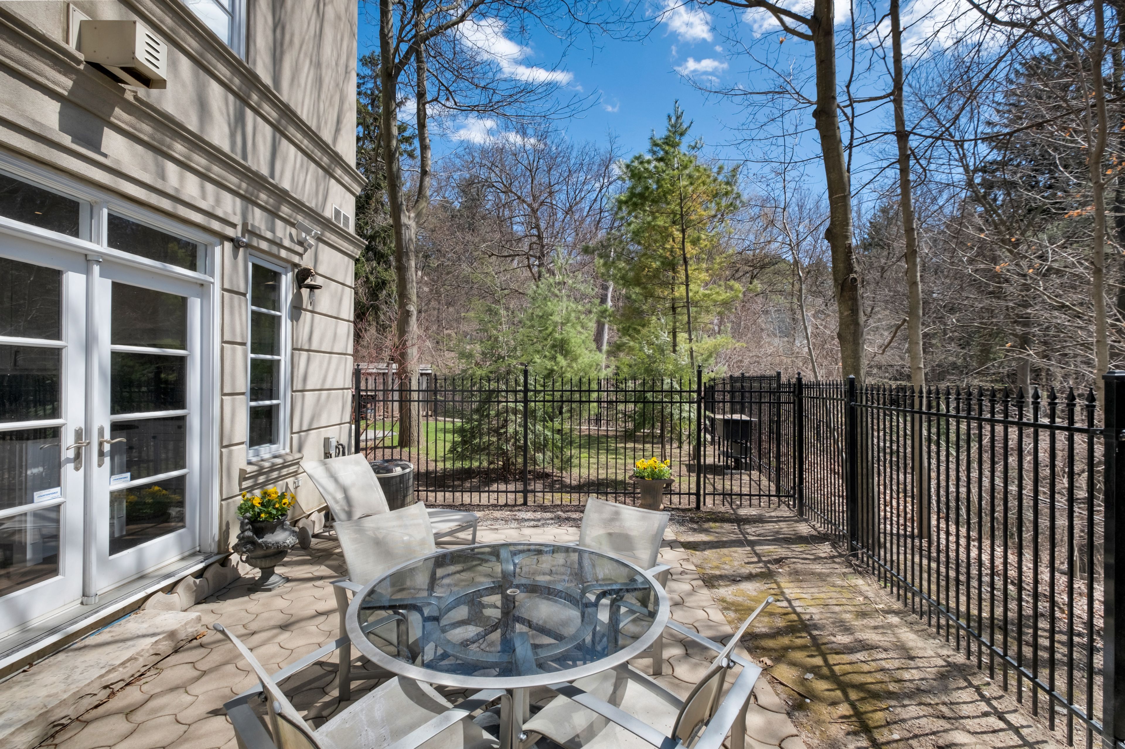 49 York Mills Road 505