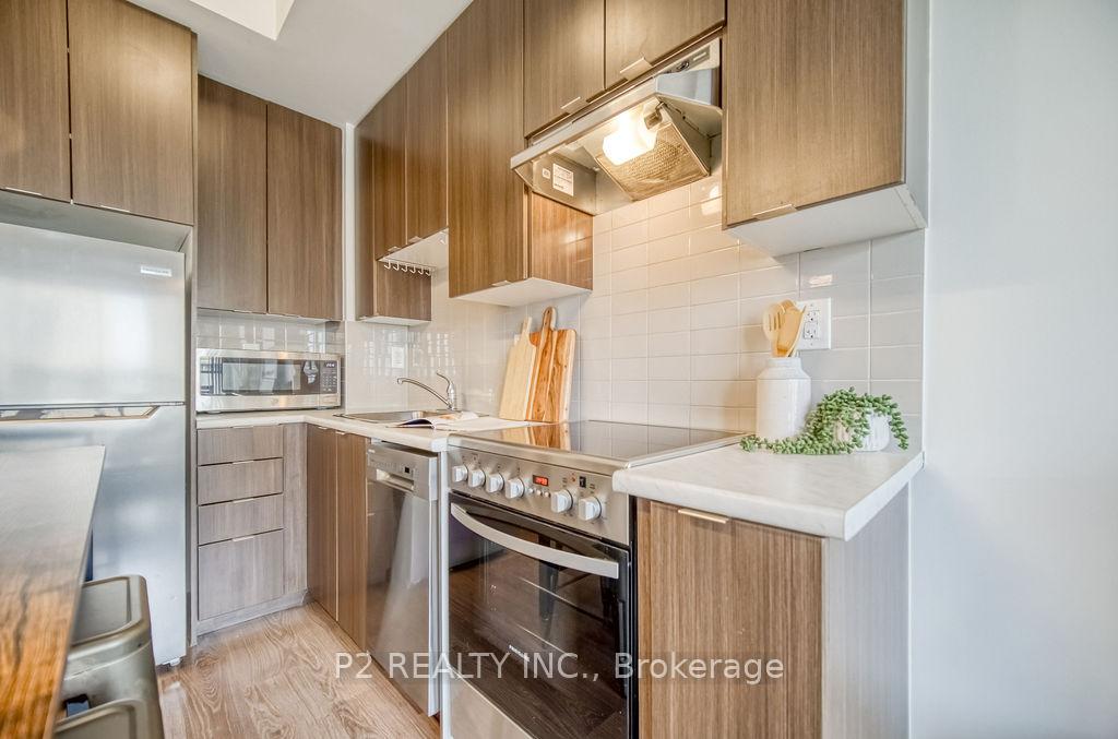 2 Bedrooms Condo at 5131 Sheppard, Toronto For sale