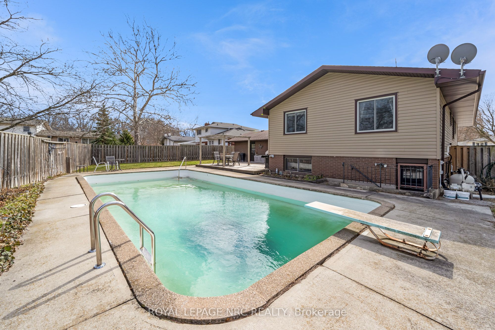 3 Pyramid Place, St. Catharines, ON L2T 2N6