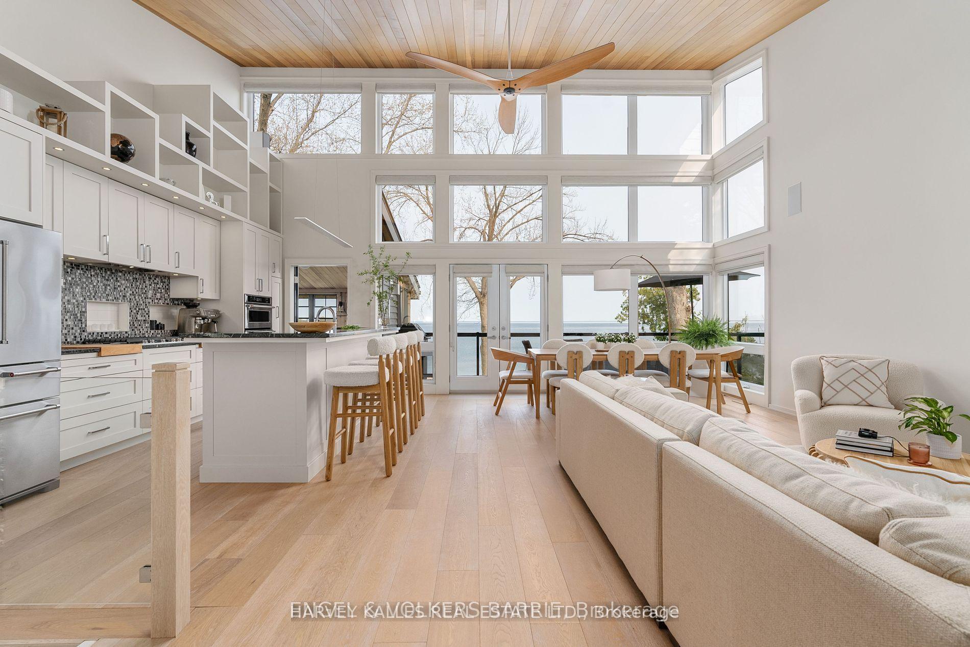 2369 Lakeshore Road E