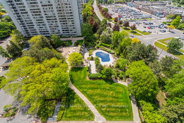 2 Bedrooms Condo at 2350 Bridletowne, Toronto For sale
