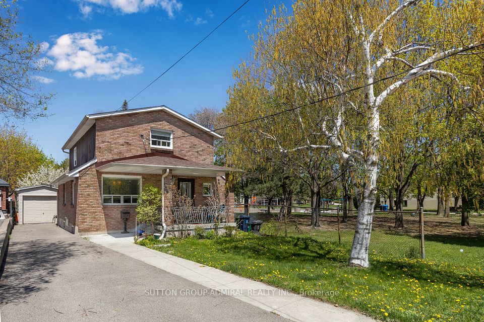 1052 Glengrove