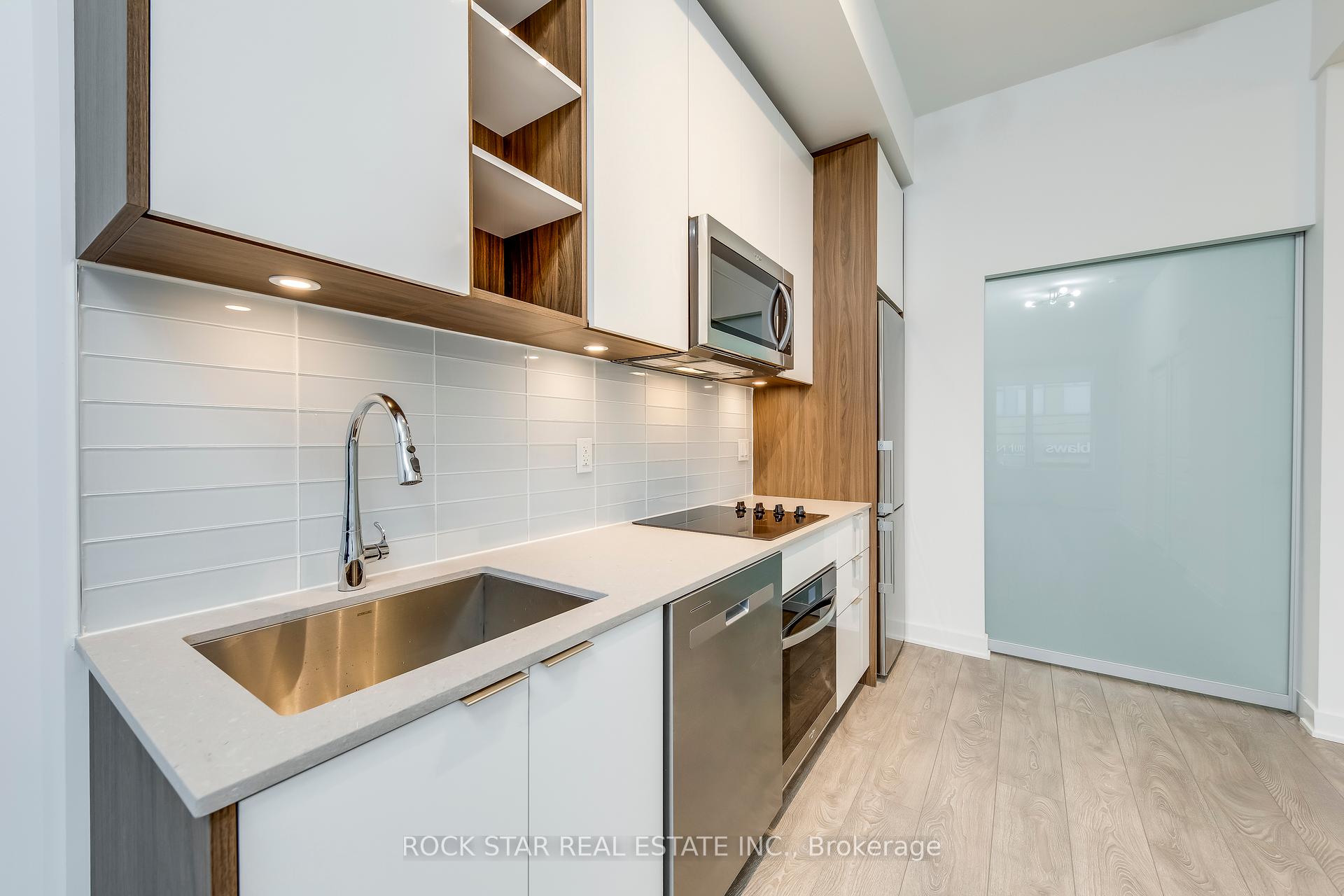 2 Bedrooms Condo at 543 Richmond,  Toronto For sale