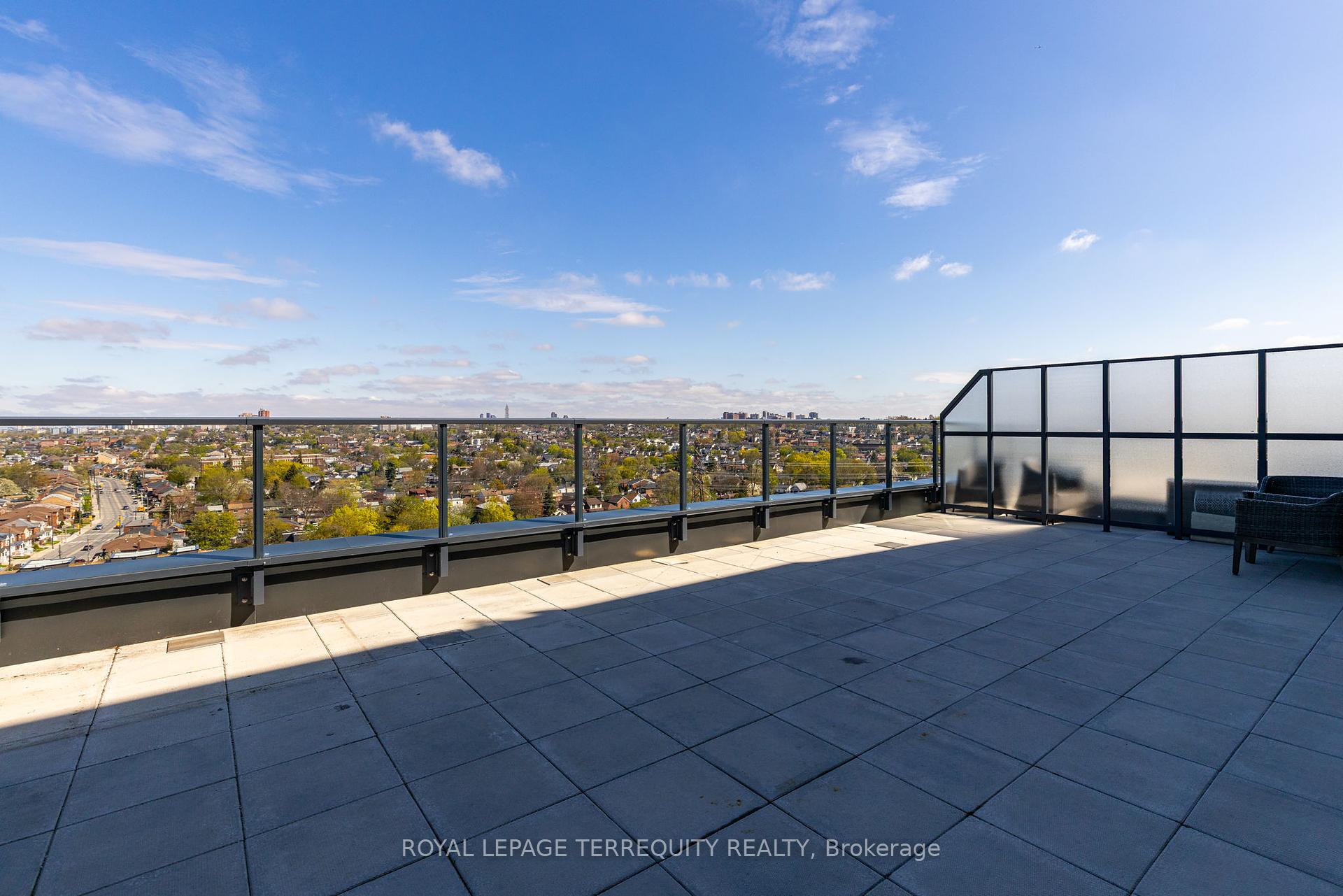 3 Bedrooms Condo at 1808 St Clair, Toronto For sale