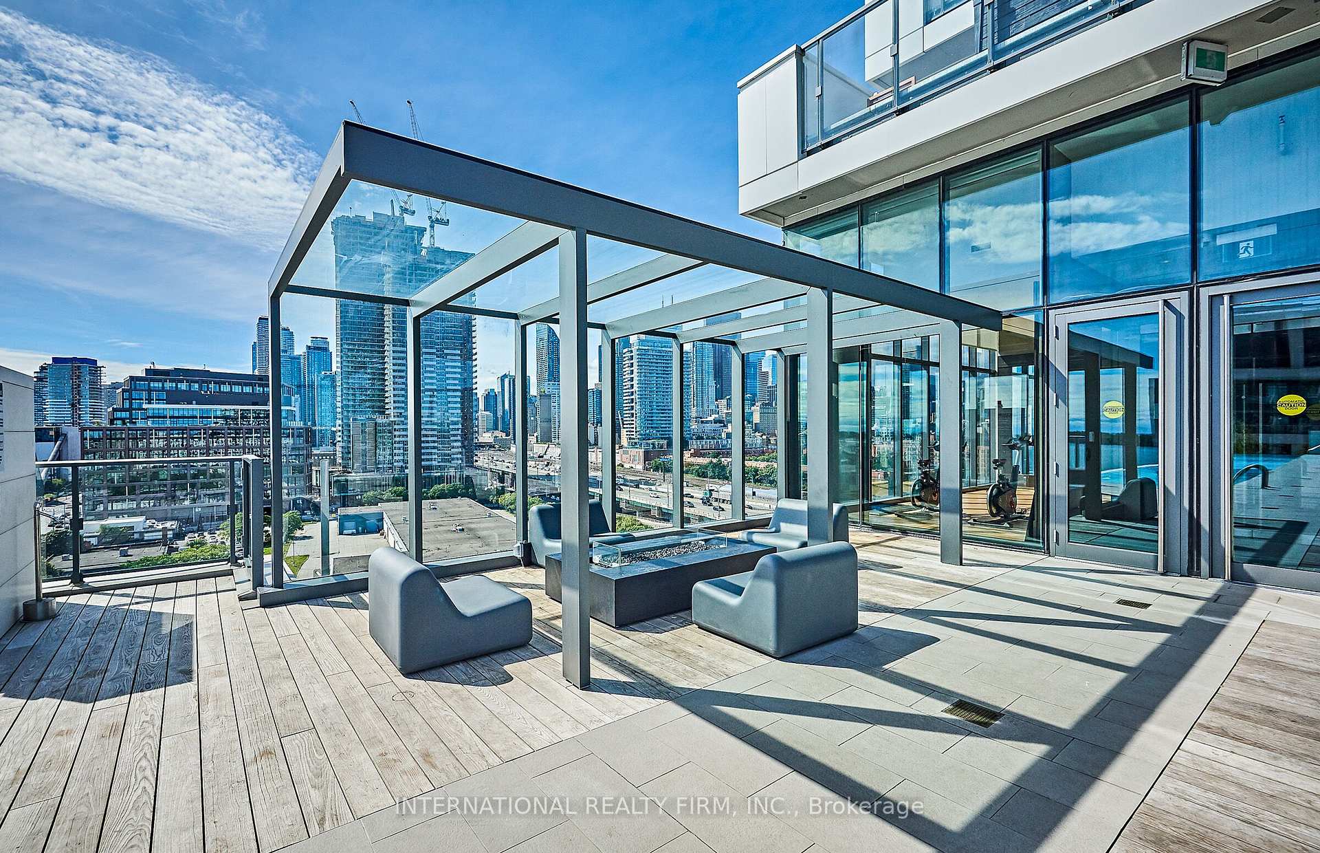 2 Bedrooms Condo at 16 Bonnycastle, Toronto For sale