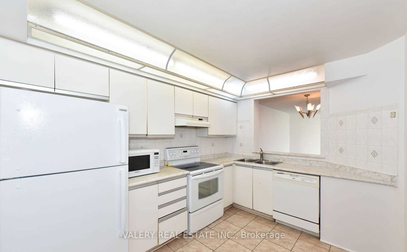 1131 Steeles Avenue W, #409