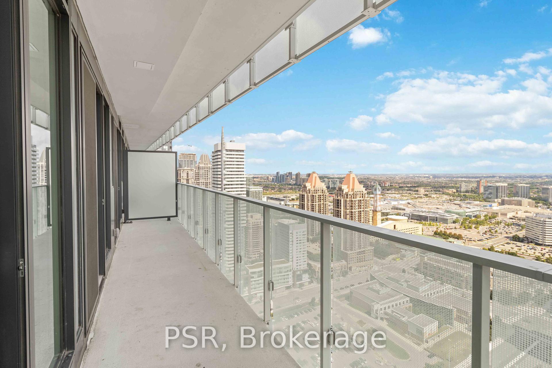3 Bedrooms Condo at 3900 Confederation, Mississauga For sale