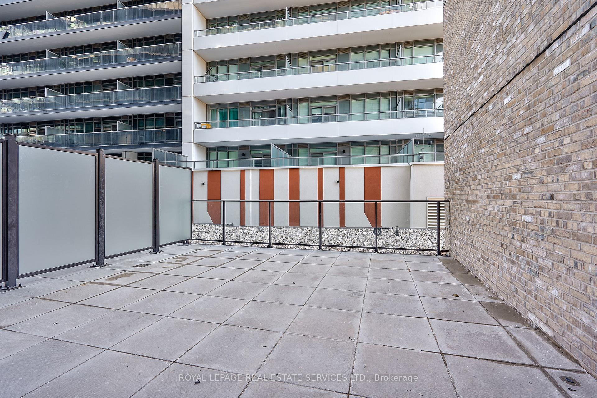 1 Bedroom Condo at 1 Jarvis, Hamilton For sale