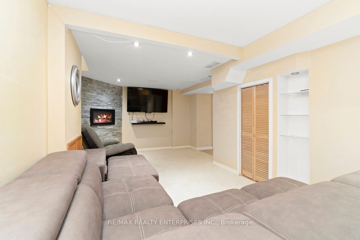 2054 Hunters Wood Drive